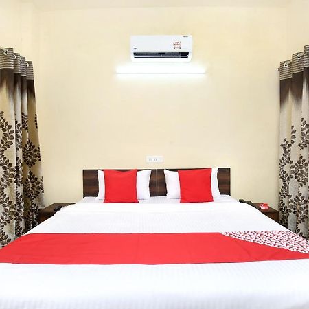 Oyo 16126 Aanantham Hotel Ludhiana Eksteriør billede